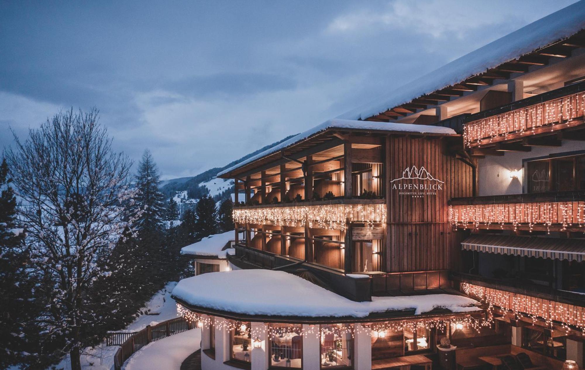 Hotel Alpenblick Sexten Exterior photo
